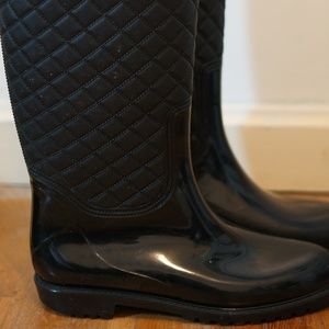 Unlined Black Rubber Rain Boots